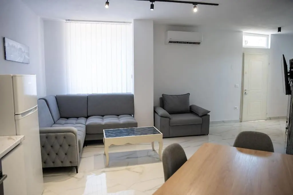 Apartment The City Charm Duplex Shkodra Albanien